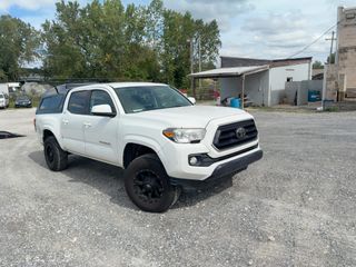 2020 Toyota Tacoma SR5 - Exterior Front Right Corner Image