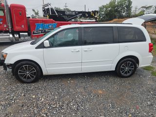 2017 Dodge Grand Caravan GT - Exterior Side Driver Image