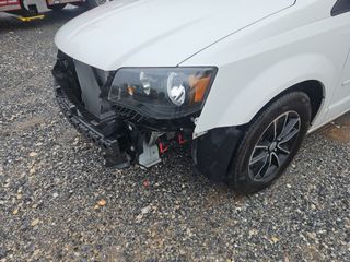 2017 Dodge Grand Caravan GT - Primary Damage Left Image