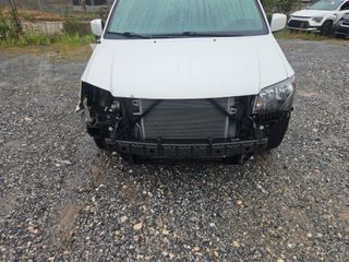 2017 Dodge Grand Caravan GT - Primary Damage Straight On Image