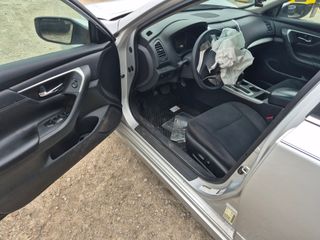 2015 Nissan Altima 2.5 S - Driver's Front Door Image
