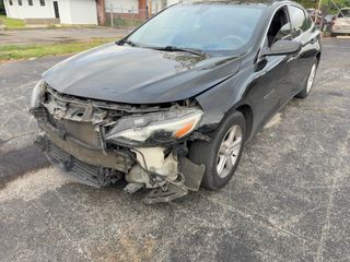 2019 Chevrolet Malibu LS - Primary Damage Left Image