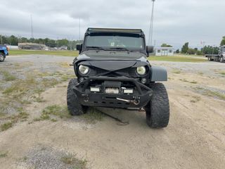 2016 Jeep Wrangler Unlimited Sport - Exterior Front Center Image