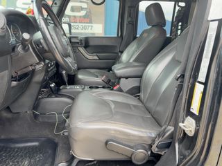 2016 Jeep Wrangler Unlimited Sport - Driver's Front Door Image