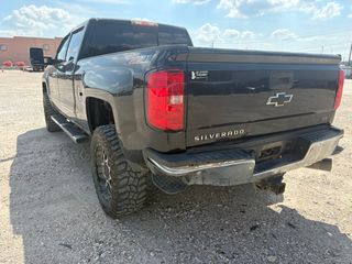 2015 Chevrolet Silverado 2500HD LTZ - Primary Damage Right Image