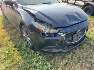 2018 Mazda Mazda3 Touring - Primary Damage Right Image