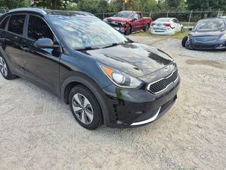 2018 Kia Niro LX - Primary Damage Right Image