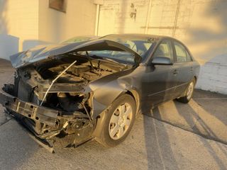 2010 Hyundai Sonata GLS PZEV - Exterior Front Left Corner Image