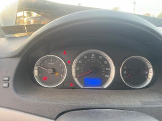 2010 Hyundai Sonata GLS PZEV - Interior Instrument Cluster / Odometer Image