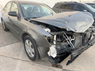 2010 Hyundai Sonata GLS PZEV - Primary Damage Right Image