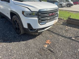 2022 GMC Acadia AT4 - Primary Damage Right Image