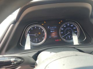 2021 Hyundai Sonata SE - Interior Instrument Cluster / Odometer Image