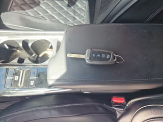 2021 Hyundai Sonata SE - Interior Steering Wheel With Keys Image