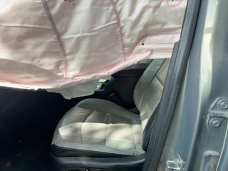 2019 Chevrolet Equinox Premier - Interior Front Seat Image