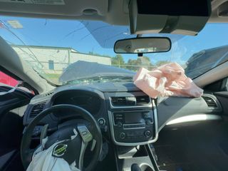 2017 Nissan Altima 2.5 SR - Interior Full Dashboard Image