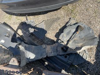 Vehicle Parts Image #1