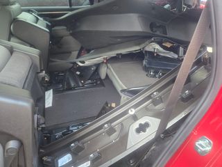 Vehicle Parts Image #3
