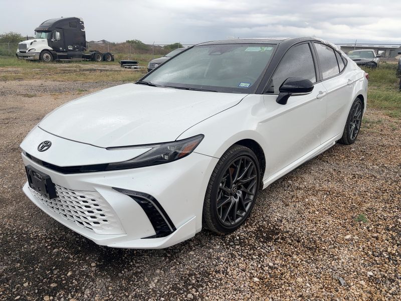 2025 Toyota Camry XSE - Exterior Front Left Corner Image