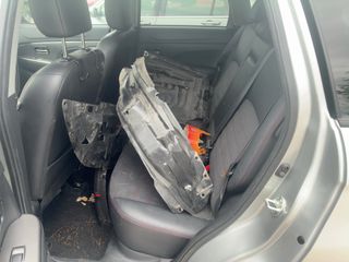 Vehicle Parts Image #3