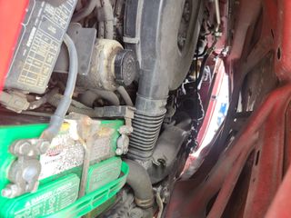 2004 Nissan Frontier XE - Engine Compartment Image