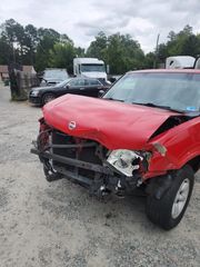 2004 Nissan Frontier XE - Primary Damage Straight On Image