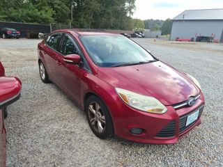 2014 Ford Focus SE - Exterior Front Right Corner Image