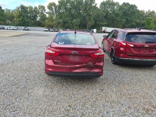 2014 Ford Focus SE - Exterior Rear Center Image