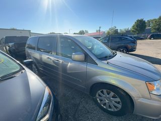 2016 Chrysler Town & Country Touring - Exterior Side Passenger