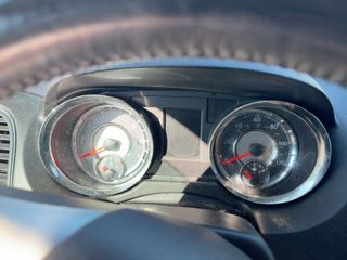 2016 Chrysler Town & Country Touring - Interior Instrument Cluster / Odometer Image