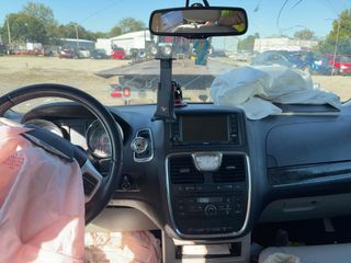 2016 Chrysler Town & Country Touring - Interior Full Dashboard Image