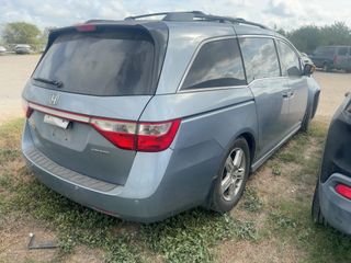 2011 Honda Odyssey Touring - Exterior Rear Right Corner Image