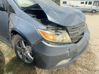 2011 Honda Odyssey Touring - Primary Damage Right Image