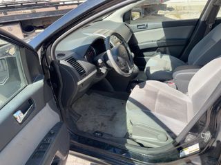 2012 Nissan Sentra 2.0 SR - Driver's Front Door Image