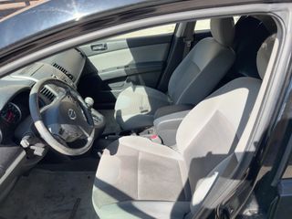 2012 Nissan Sentra 2.0 SR - Interior Front Seat Image