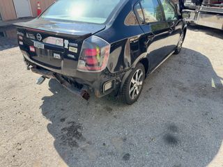 2012 Nissan Sentra 2.0 SR - Primary Damage Right Image