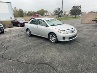 2013 Toyota Corolla LE - Exterior Front Right Corner Image