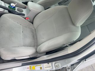 2013 Toyota Corolla LE - Interior Front Seat Image