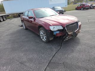 2021 Chrysler 300 Touring - Exterior Front Right Corner Image
