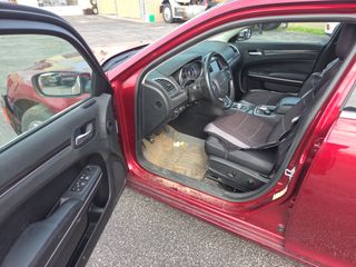 2021 Chrysler 300 Touring - Driver's Front Door Image