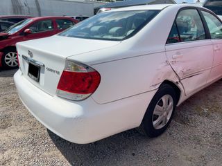 2006 Toyota Camry LE - Exterior Rear Right Corner Image