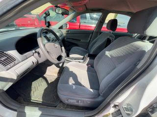2006 Toyota Camry LE - Interior Front Seat Image