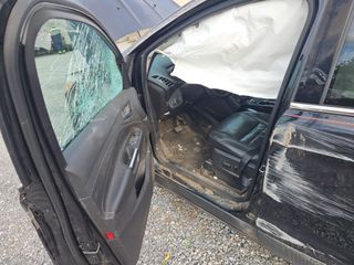 2016 Ford Escape Titanium - Driver's Front Door Image