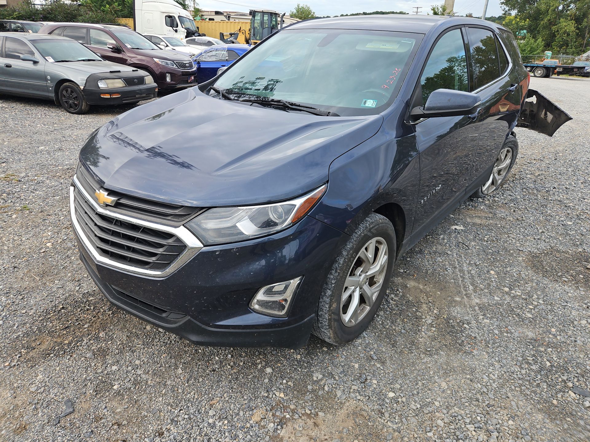 2018 Chevrolet Equinox LT - Exterior Front Left Corner Image