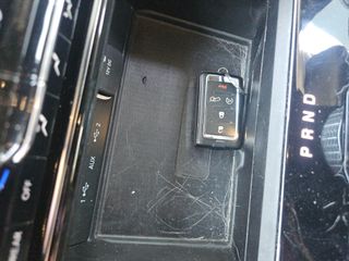 2023 Jeep Grand Cherokee Altitude - Interior Steering Wheel With Keys Image