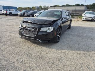 2018 Chrysler 300 Touring - Primary Damage Left Image
