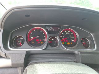 2013 GMC Acadia SLE - Interior Instrument Cluster / Odometer Image