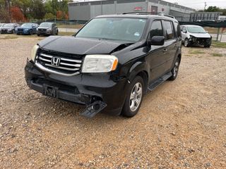 2014 Honda Pilot EX-L - Exterior Front Left Corner Image