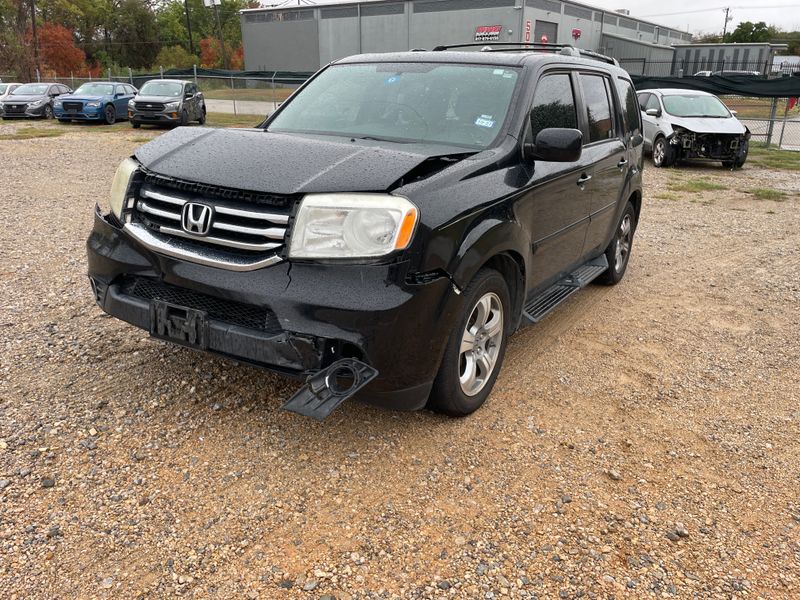 2014 Honda Pilot EX-L - Exterior Front Left Corner Image