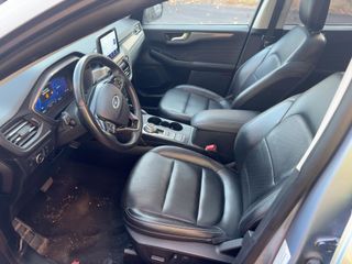 2022 Ford Escape Titanium - Interior Front Seat Image