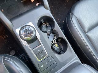 2022 Ford Escape Titanium - Interior Steering Wheel With Keys Image